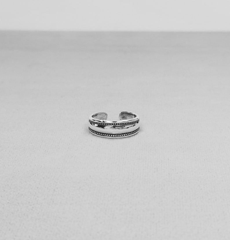 Sterling Silver Toe Ring Adjustable, Lady's Silver Band Toe ring image 6
