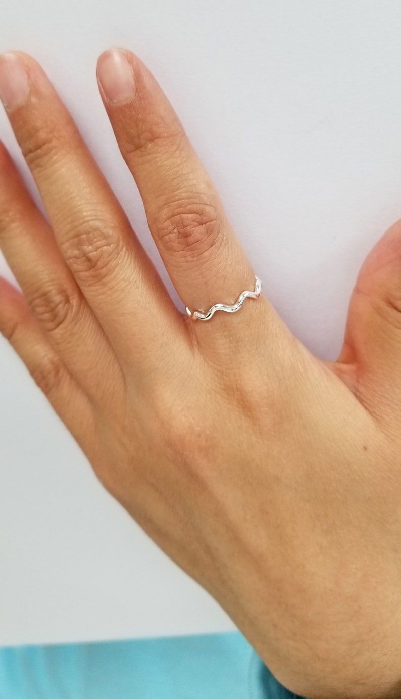 925 Sterling Silver Dainty Wavy plain ring