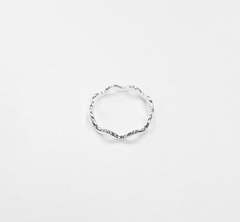 925 Sterling Silver Dainty Wavy plain ring