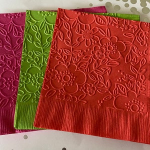 Floral Napkin ~ Embossed Napkin ~ Wedding Flowers ~ Garden Party ~ Outdoor Wedding ~ Garden Club ~ Nature ~ Beverage ~ Cocktail