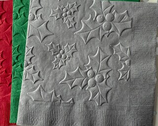 Tovaglioli Natalizi Con Bacche Di Agrifoglio – Confezione 20 Pezzi, 33x33 Cm, Decorazione Tavola Festiva