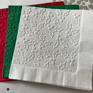 Holly Napkin ~ Embossed Napkin ~ Christmas Wedding ~ Holiday ~ Holly and Berries ~ Christmas Flower ~ Beverage ~ Cocktail