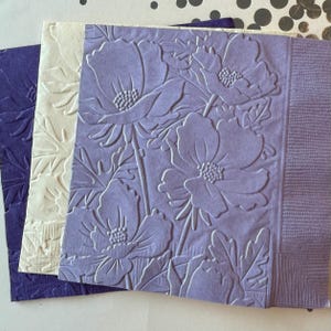 Floral Napkin ~ Embossed Napkin ~ Wedding ~ Bridal ~ Flowers ~ Garden Party ~ Picnic ~ Garden Club ~ Beverage ~ Cocktail
