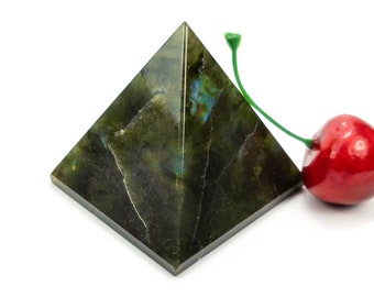 Gemstone Point Art Carved Crystal Display Piece Rocks and Minerals Gemstone Specimen WW10F Labradorite Pyramid Polished Stone Statue