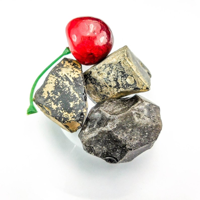 Natural Stones Black Volcanic Glass Lava Rock Loose Crystals R40D Set of 3 Rough Gemstones Raw Unpolished Rocks /& Minerals Obsidian