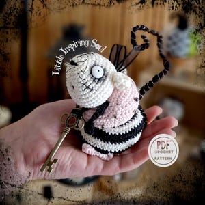 Spookiness rat crochet pattern pdf digital file - intermediate level - cartoon amigurumi rat