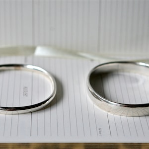 Oval Bangle Bracelet