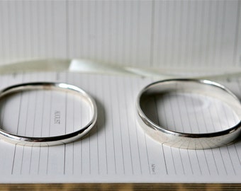 Oval Bangle Bracelet