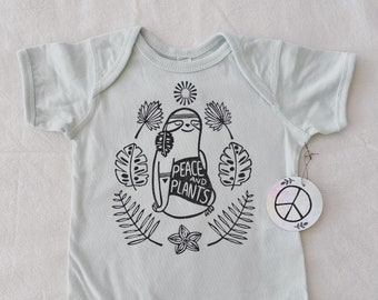 Free Spirit Sloth Baby Bodysuit, Sloth baby outfit, hippie baby, Plants baby outfit, Pura Vida baby, gender neutral baby, Gift for baby