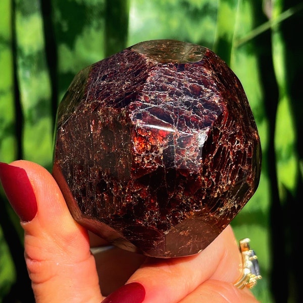 Large Almandine Garnet specimen - for manifestation & vitality - multifaceted garnet - red garnet crystal