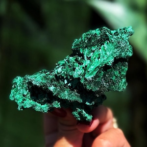Natural Malachite crystal - for major healing and self transformation - heart chakra crystal - raw malachite
