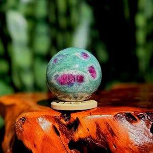 Ruby Fuchsite sphere w/ stand - UV reactive - super high quality - healing crystal