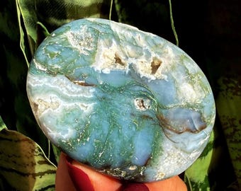 Moss Agate crystal w/ druzy pockets - for new beginnings & a refreshed attitude - healing crystal