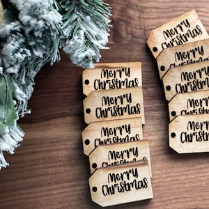 Etiquetas de regalo navideñas de madera personalizadas – Adorno de roble dorado