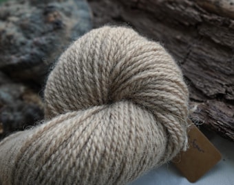 Naturally Dyed Beige Color Wool Yarn In Worsted Weight