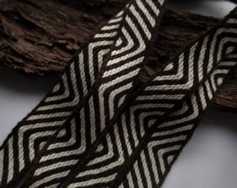 Brown and White Tablet Woven Belt Made from Natural Undyed Wool / Zigzag Pattern / Length - 148 cm / 58"