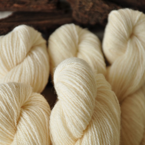 Undyed White Fingering Wool Yarn, Natural Yarn For Tablet Weaving, Knitting, Crochet,  2ply