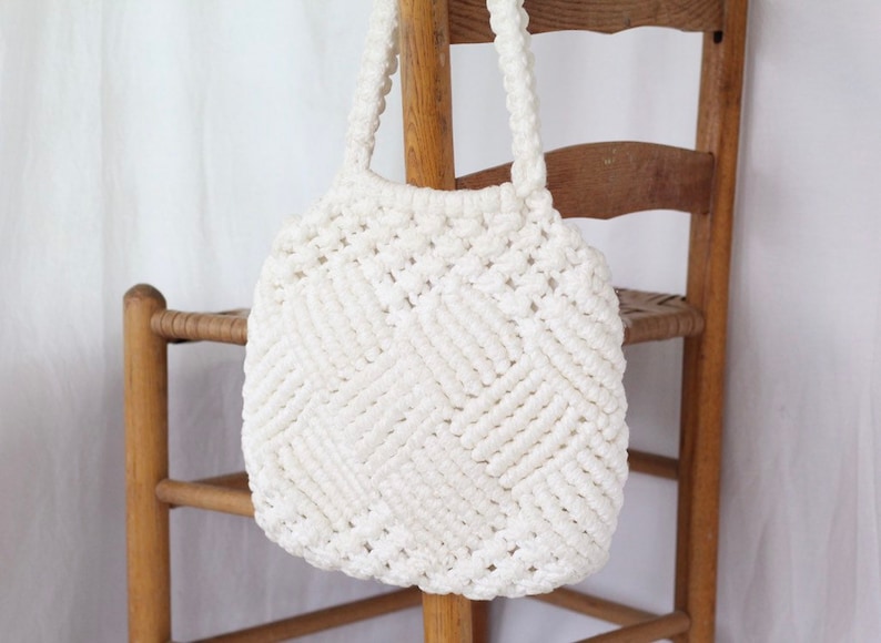 Vintage 1970/'s Handmade White Macrame Woven Handbag