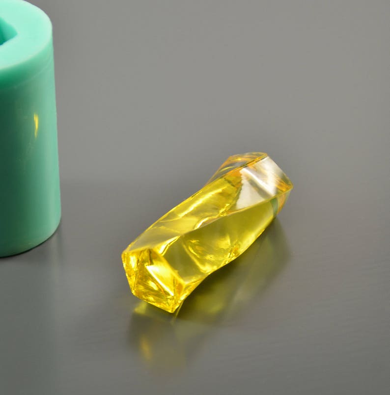 Form for making pendants Mould for epoxy resin and polymer clay Twisted prism silicone mold jewelry