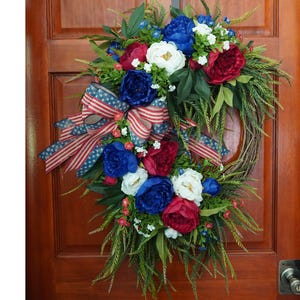 Patriotic Summer Wreath, 4th of July Door Decor, Red White Blue Wreath, Memorial Day Wreath, Americana Front Door Decor