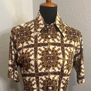 60’s/70’s Van Heusen Polyester Short Sleeve Shirt