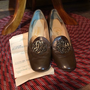 60’s/70’s Brown Pumps With Brass Accents by Caressa