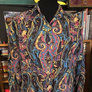 90’s Women’s County Seat Paisley Button Down