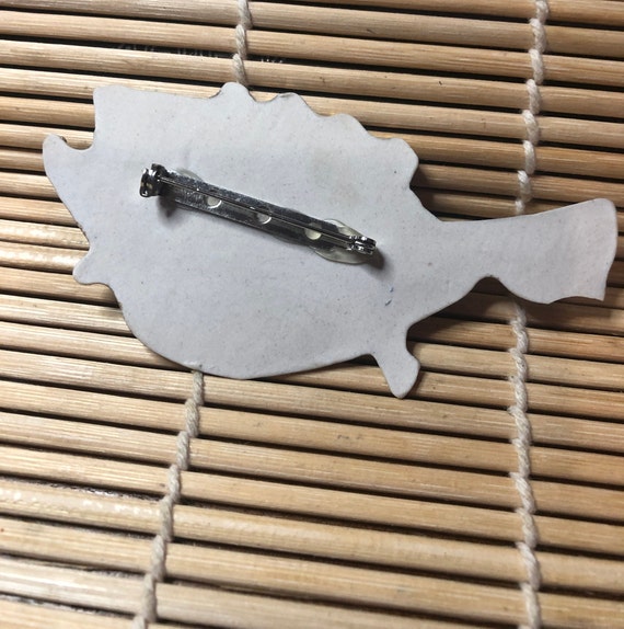 80’s Hand Painted Ceramic Fish Brooch - image 4