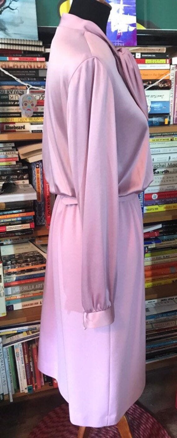 70's Lavender Polyester/Wool Blend Tie-Neck Dress… - image 4