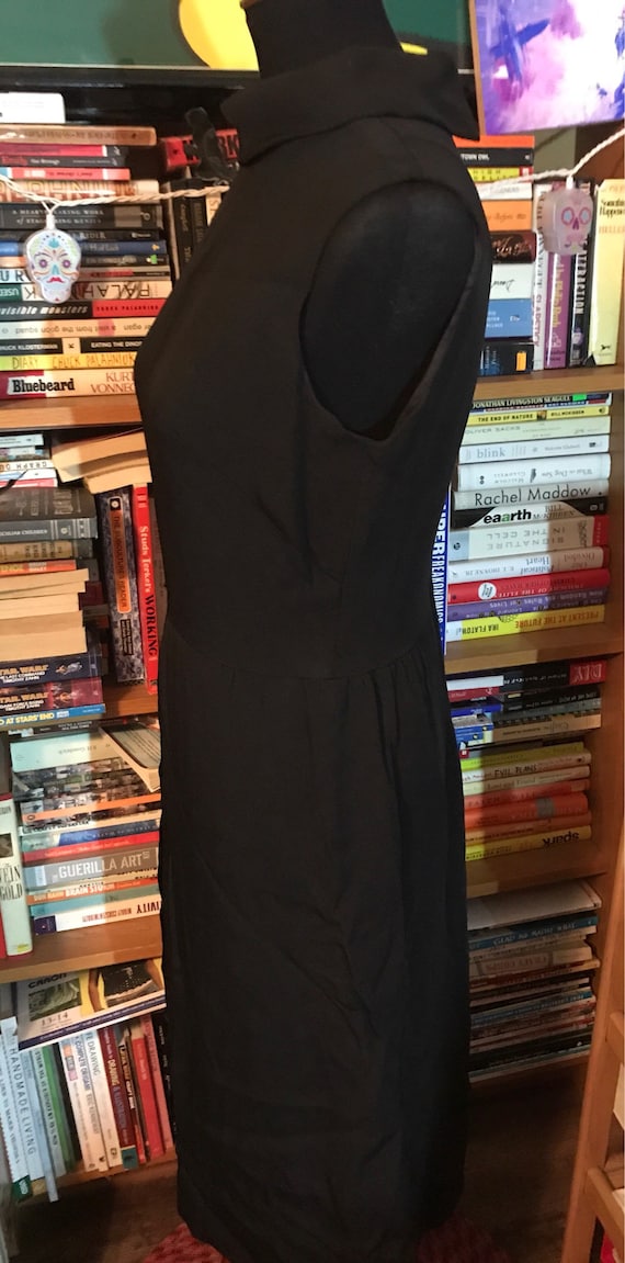 1960's Sleeveless Calf Length Single-Pleat Dress - image 3