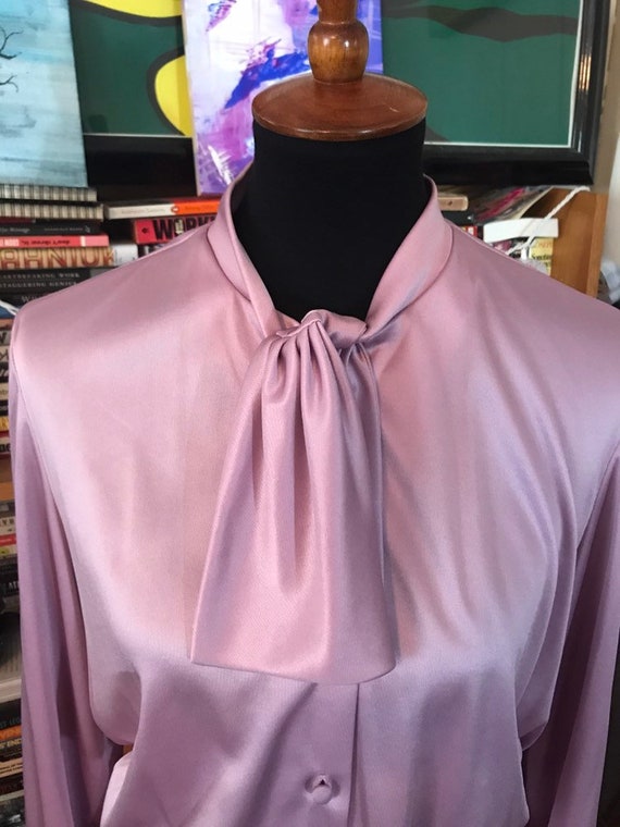 70's Lavender Polyester/Wool Blend Tie-Neck Dress… - image 5