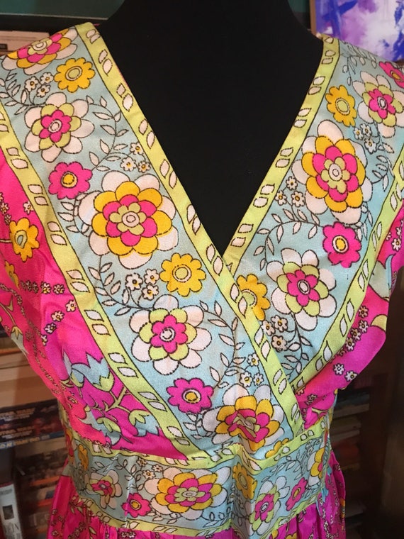 60's Sleeveless Psychedelic Floral Print Wrap Fron