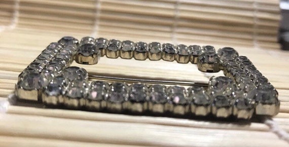 Unsigned Rectangular Rhinestone Brooch - image 5