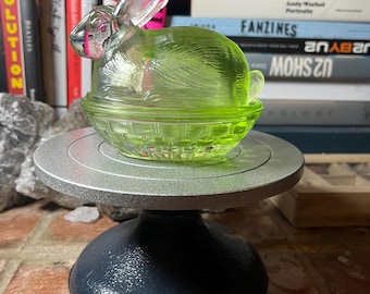 Vintage L.E. Smith “Bunny on a Basket” Covered Dish (NOT uranium glass)