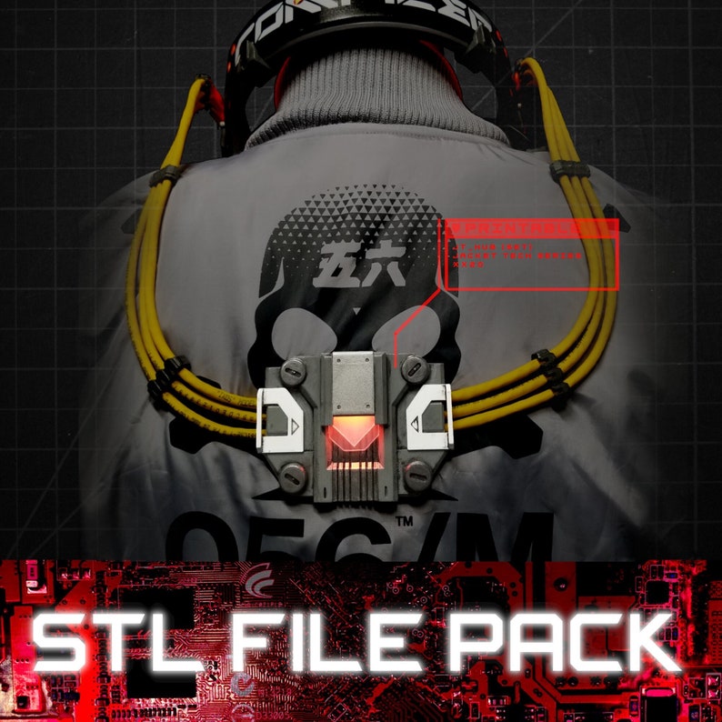 Puede incluir: Un modelo impreso en 3D de una mochila de estilo cyberpunk con un dise&ntilde;o de calavera y una luz roja brillante. La mochila tiene un arn&eacute;s amarillo y una caja negra y gris con una luz roja. El texto "STL FILE PACK" est&aacute; en letras blancas sobre un fondo rojo.