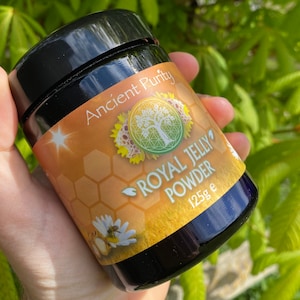 Royal Jelly Powder  (125g) Fountain of Youth & Beauty Superfood - Flower Nectar Sugars / Fats / Proteins / Vitamins (Stored in Miron Glass)
