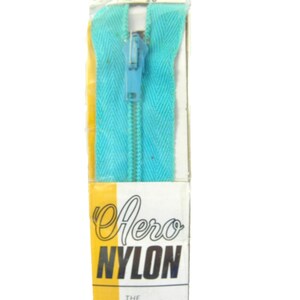 Vintage 1960&#39;s Aero Nylon Grotto Blue Zipper 18&quot; (45 cm) long Unused in Original Packaging, Made in Australia