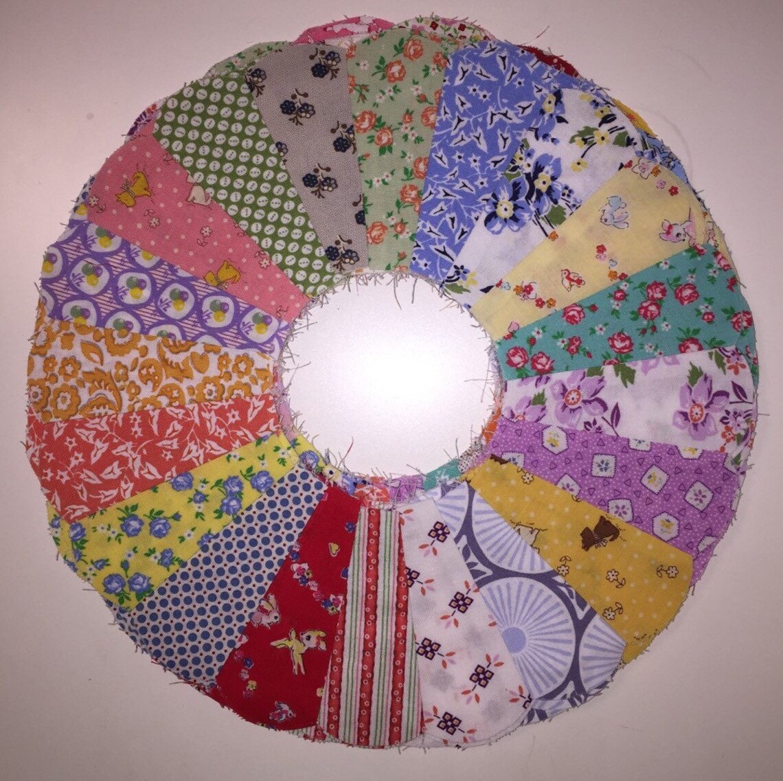 Vintage 1930s Dresden Plate Quilt
