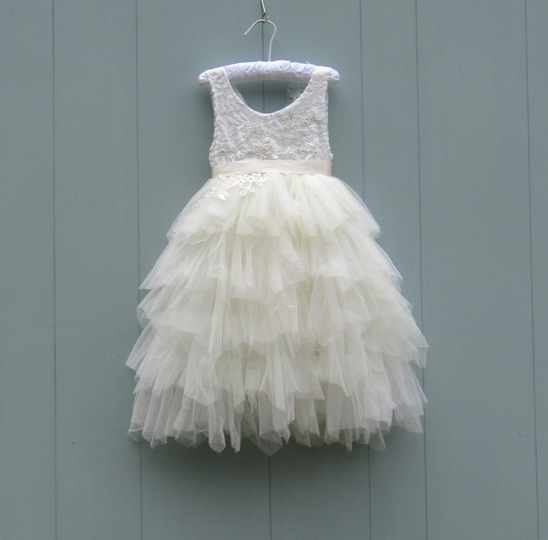 Tulle flower girl dress Lace flower girl dress Ivory flower girl dress Boho flower girl dress Toddler dress First birthday dress Rustic