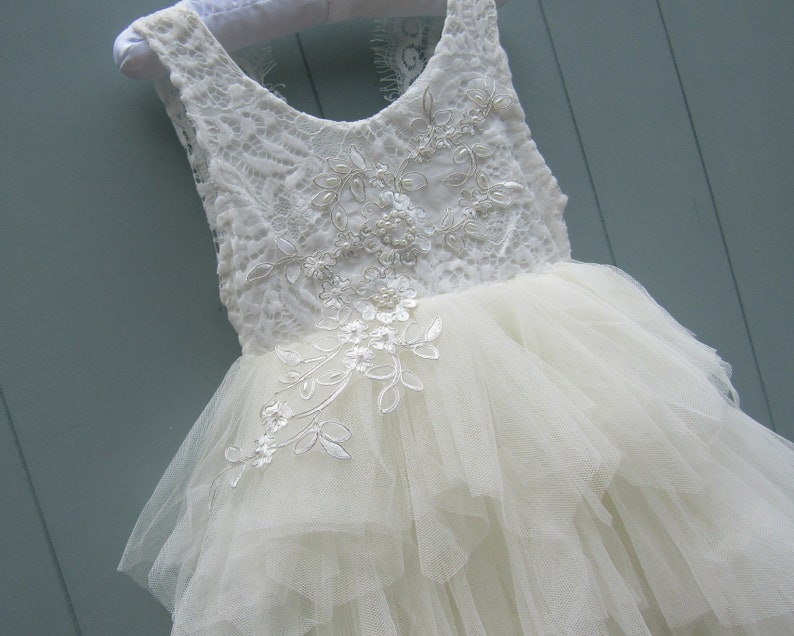 Tulle flower girl dress Lace flower girl dress Ivory flower girl dress Boho flower girl dress Toddler dress First birthday dress Rustic