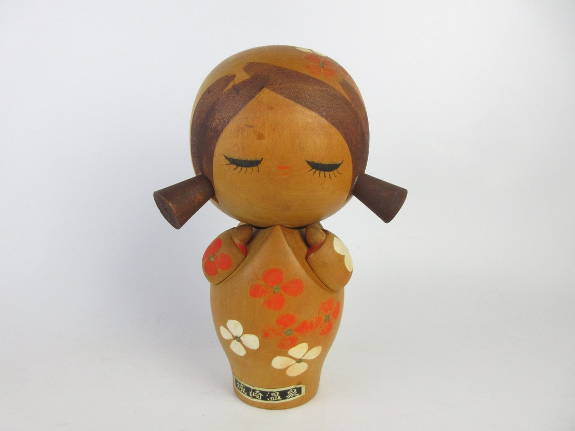aoki ryoka kokeshi