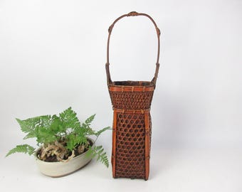 ヴィンテージの日本製竹編み籠「花籠」（H18.5x15.4インチ/H47cm×39cm