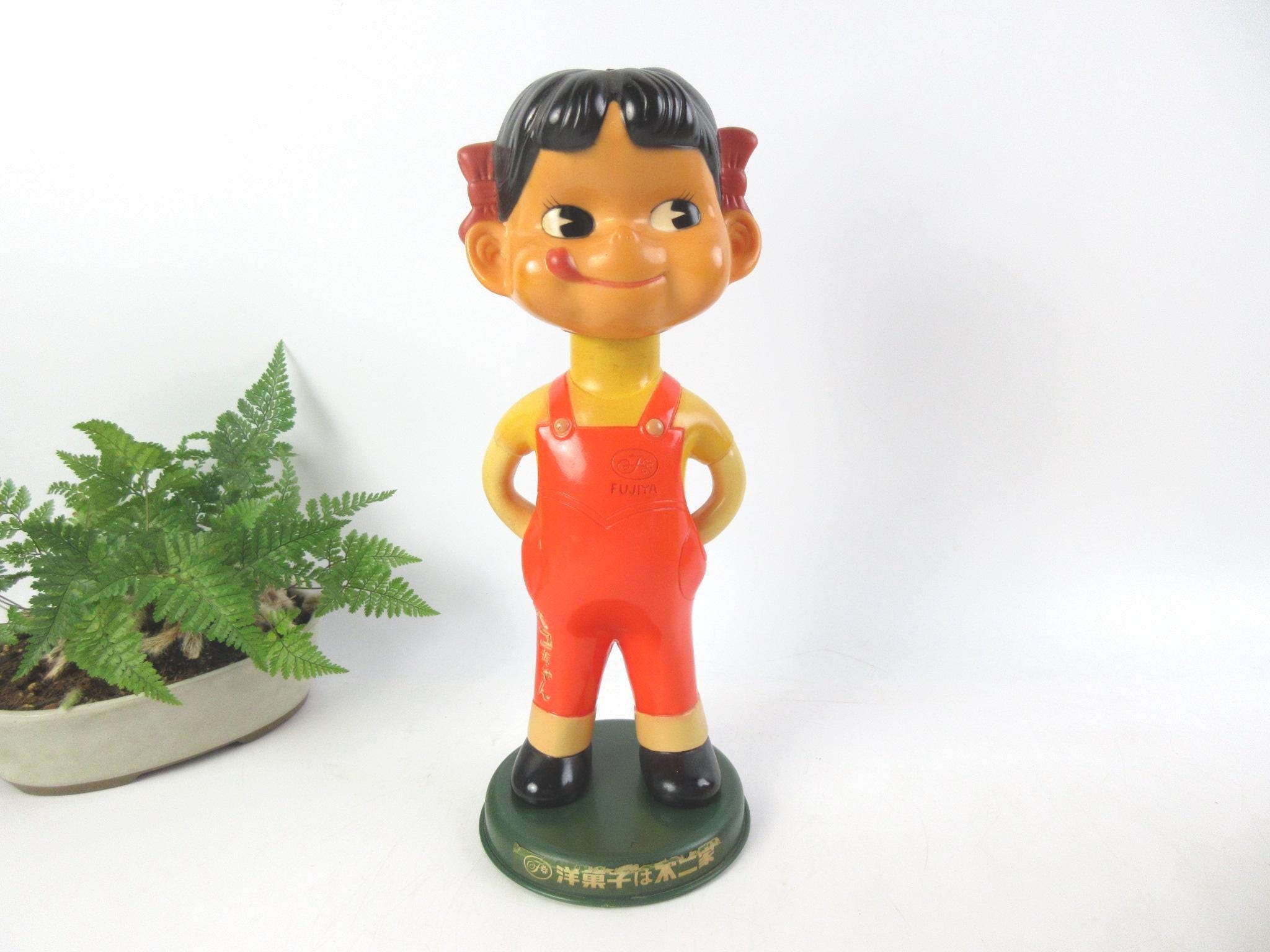 1960年代日本製ヴィンテージ不二家ペコちゃんボブルヘッド人形、レトロ