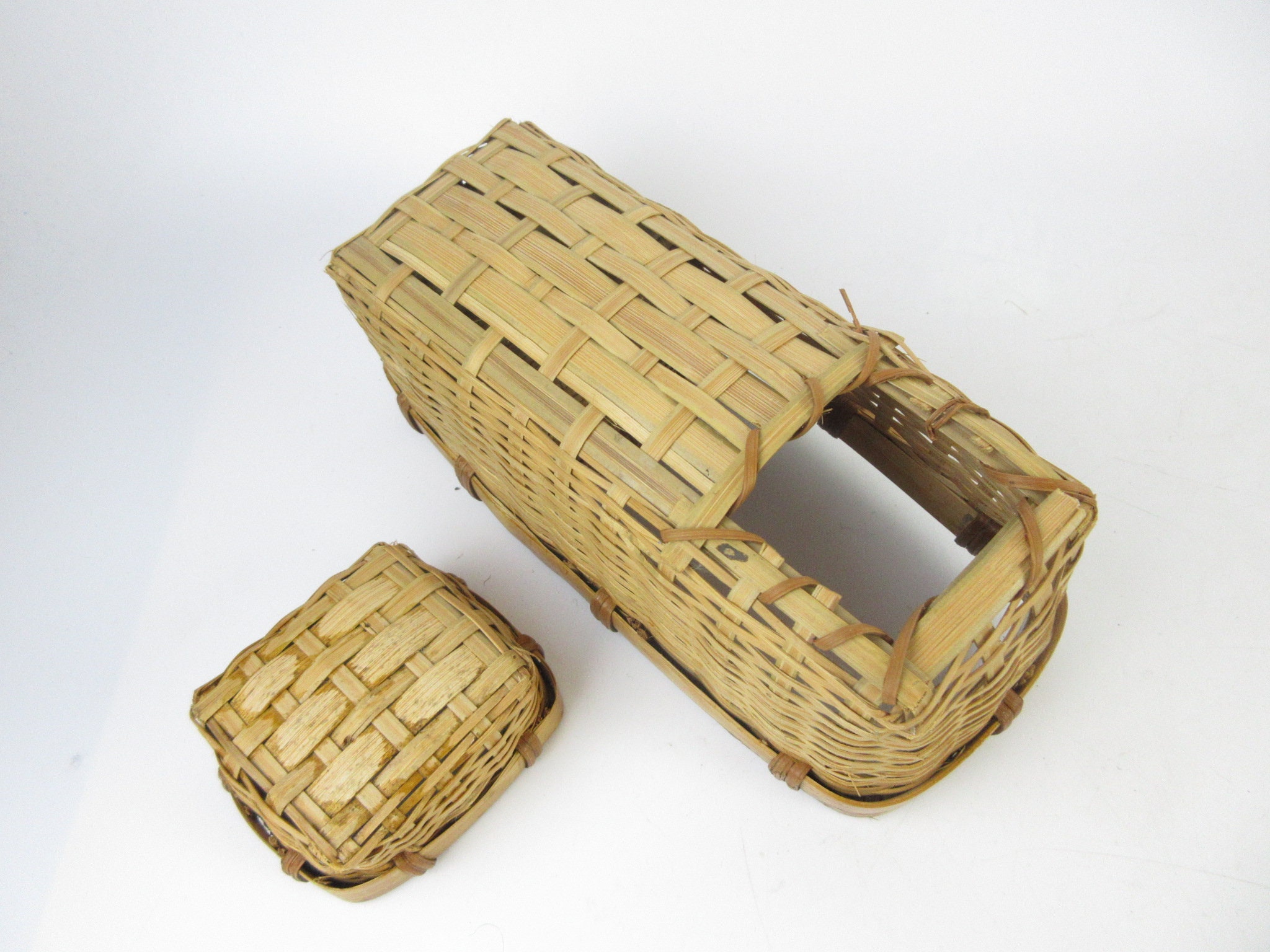 Japanese Vintage Bamboo Basket Fishing Basket Etsy