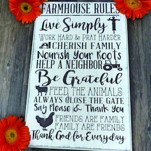 Farmhouse Rules Wooden Sign: Rustic Farmhouse Decor