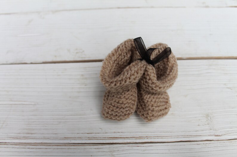 Petits Chaussons Bebe Taille Naissance Couleur Marron Beige Etsy Ireland