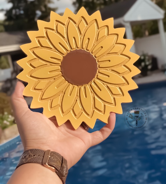 Recorte de madera de girasol: pieza de letrero intercambiable