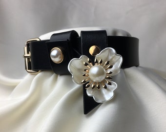 Miira - Leather Pearl choker - Light Gold