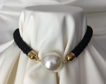 Aiko - Oversized pearl and rope choker