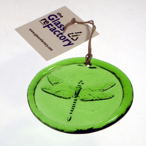 Atrapasol de libélula de vidrio reciclado, Adorno de libélula, Arte de ventana